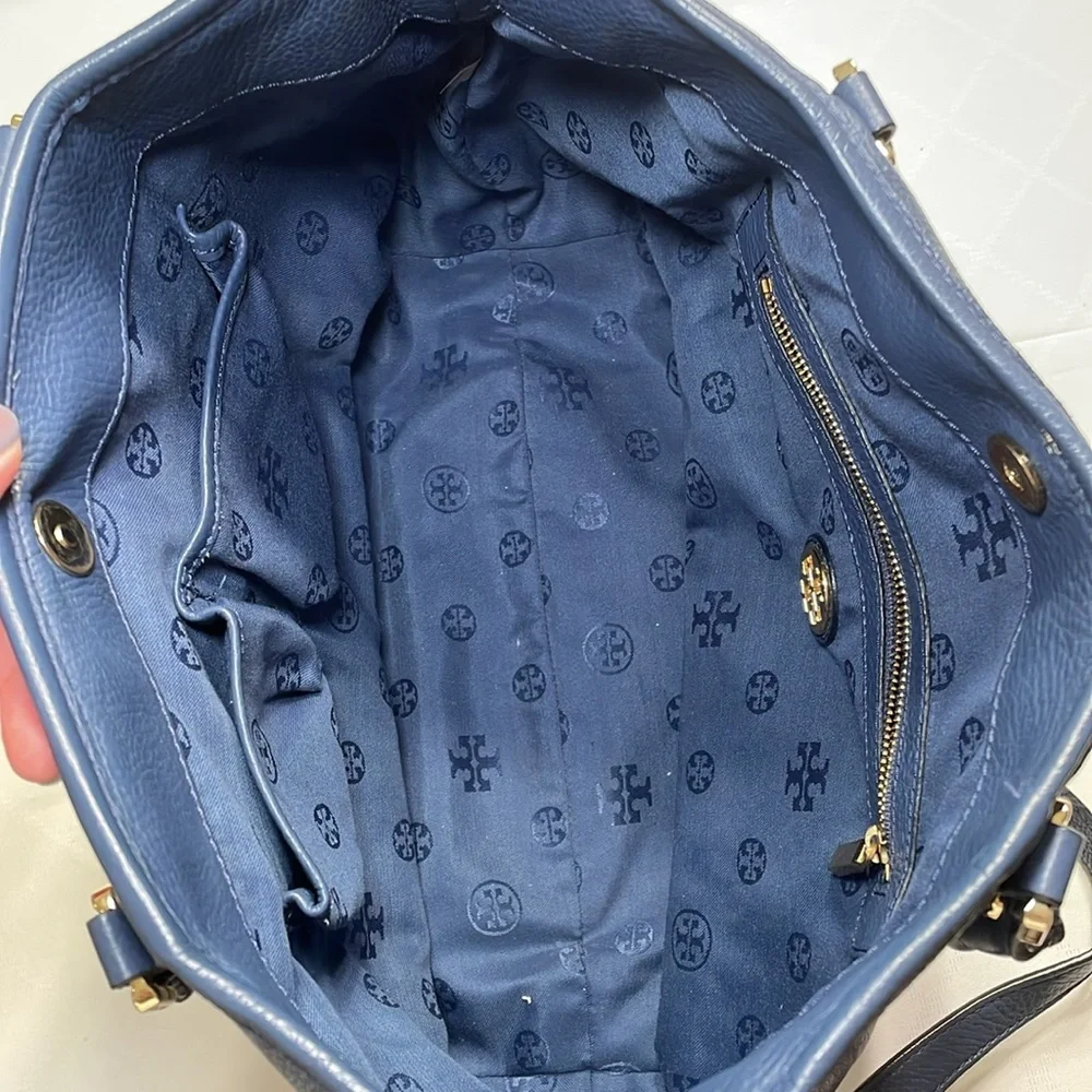 Tory Burch Amanda Hobo Bag